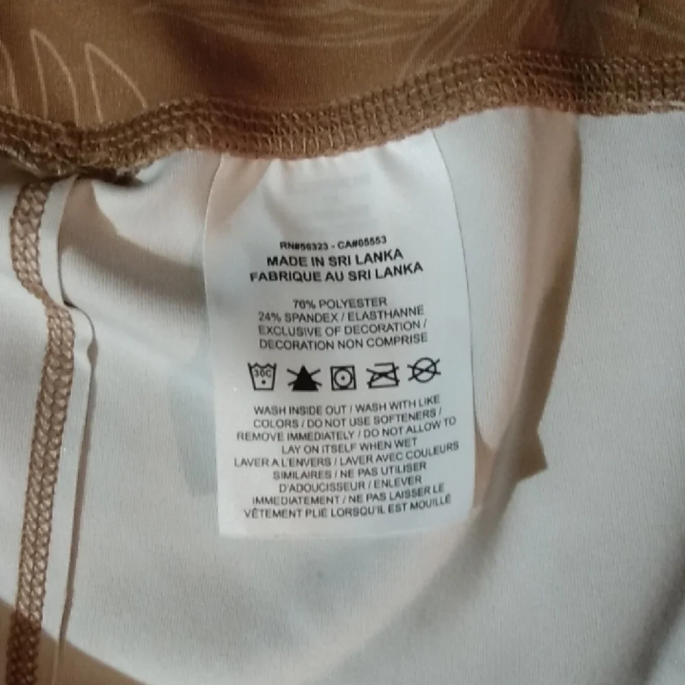 Nike Gold Tone Leggings - Picture 3 of 7